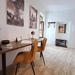 Apartment Akademik