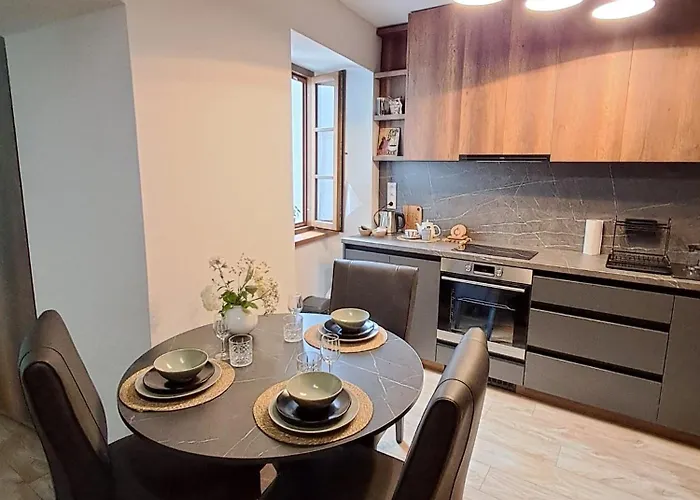 Apartman Akademik *